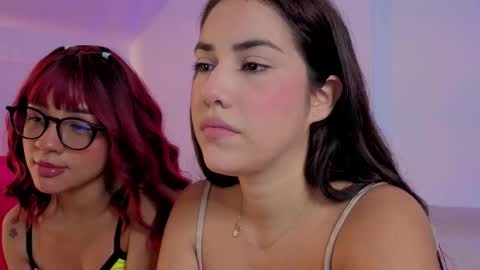 mia  nicolle online show from 2, 12, 2025