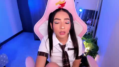 Snapshot of miaa_06 chatting on 7, 6, 2026 mia nicolle online show from 7, 6, 2026