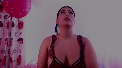 Mia online show from 2, 12, 2024