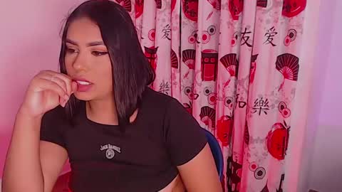 Mia online show from 10, 1, 2025