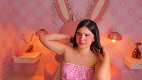 Miaa Cute  online show from 19, 1, 2025