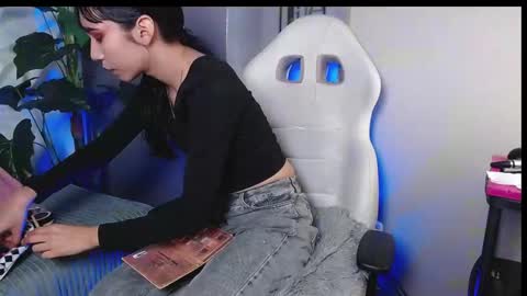 Snapshot of miaa_lee777 chatting on 16, 10, 2025 miaa_lee777 online show from 16, 10, 2025