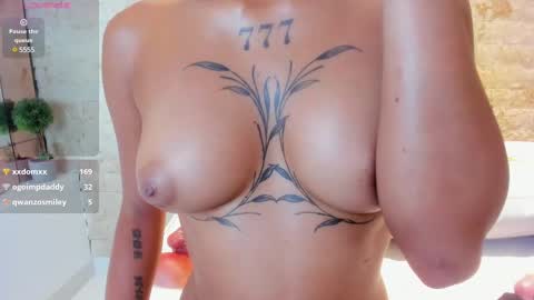 Snapshot of miaa_roldan chatting on 12, 2, 2025 Miaa online show from 12, 2, 2025