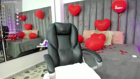 Mia online show from 14, 2, 2025