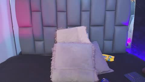 Mia online show from 2, 10, 2025