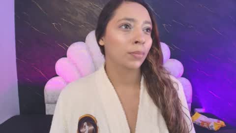 Snapshot of miaabrown__ chatting on 27, 4, 2026 Mia online show from 27, 4, 2026
