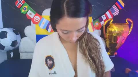 Mia online show from 24, 6, 2026