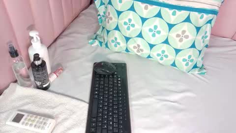 miaaffox online show from 3, 3, 2026