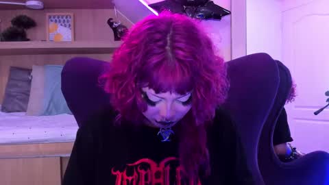 Mia online show from 22, 2, 2025