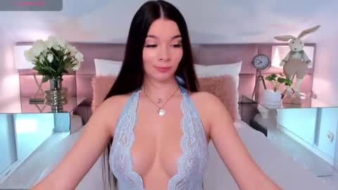 Snapshot of miaamuse chatting on 28, 4, 2026 Mia online show from 28, 4, 2026