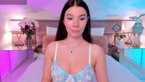 Snapshot of miaamuse chatting on 15, 5, 2026 Mia online show from 15, 5, 2026