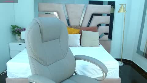 Mia Rodriguez online show from 24, 3, 2026