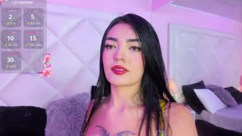 Snapshot of miaasmiith_ chatting on 6, 4, 2026 Alexandra online show from 6, 4, 2026