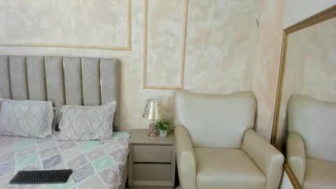 Miaasummer online show from 4, 2, 2026