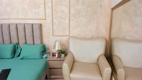 Miaasummer online show from 6, 2, 2026