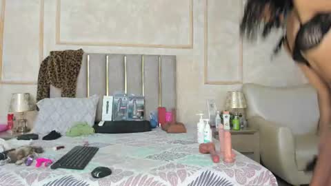 Miaasummer online show from 24, 6, 2026