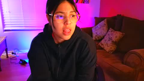Mia online show from 2, 12, 2024