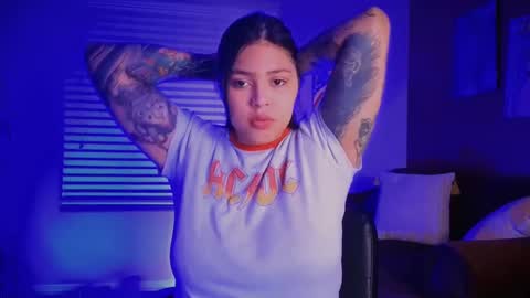 Mia online show from 8, 12, 2024