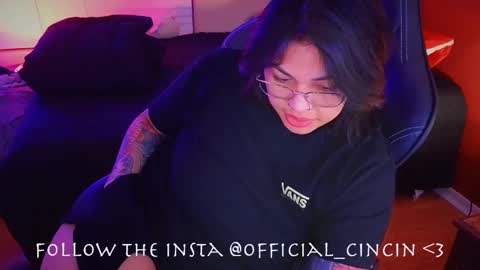 Mia online show from 8, 2, 2025