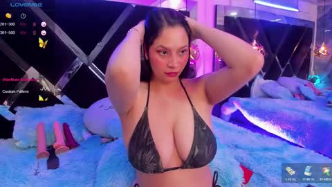 Mia online show from 9, 9, 2025