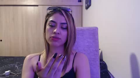 Miia  online show from 23, 11, 2025