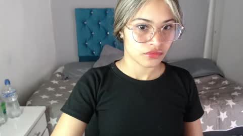 miacumgirl online show from 20, 4, 2026