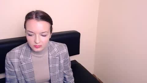 Snapshot of miadarms_ chatting on 1, 10, 2025 Mia online show from 1, 10, 2025