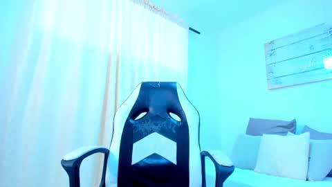 Snapshot of miadiamondd chatting on 8, 2, 2025 miadiamondd online show from 8, 2, 2025