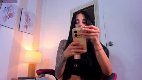 Snapshot of miadiamondd chatting on 8, 3, 2025 miadiamondd online show from 8, 3, 2025