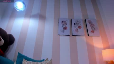 Snapshot of miadiamondd chatting on 9, 3, 2025 miadiamondd online show from 9, 3, 2025