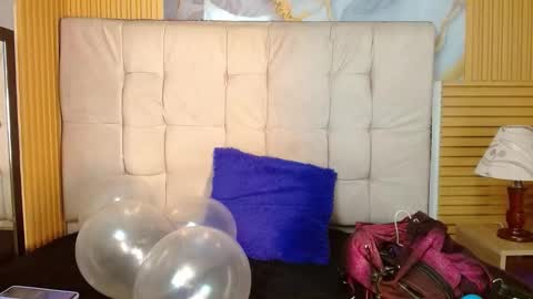 Snapshot of miadoll303av chatting on 8, 10, 2025 miadoll303av online show from 8, 10, 2025