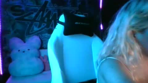 Snapshot of miaellababy chatting on 1, 10, 2025 miaellababy online show from 1, 10, 2025