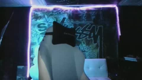 Snapshot of miaellababy chatting on 26, 10, 2025 miaellababy online show from 26, 10, 2025