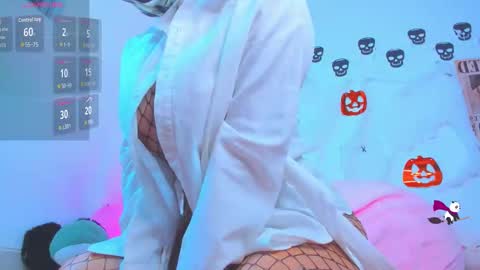 Mia Engels  online show from 20, 10, 2025