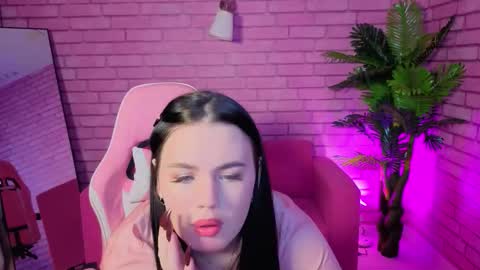 Mia online show from 21, 12, 2025