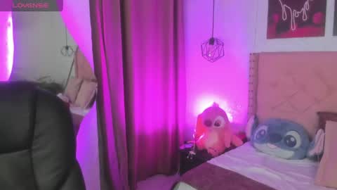 Snapshot of miafoxx__1 chatting on 3, 6, 2026 Mia online show from 3, 6, 2026