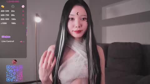 Mia online show from 27, 10, 2025