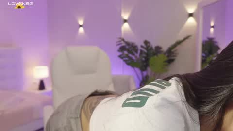 Mia Gomez online show from 25, 9, 2025