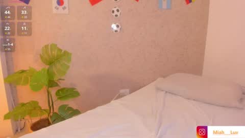 Snapshot of miah_luv chatting on 26, 6, 2026 Miah online show from 26, 6, 2026