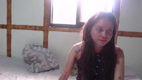 Mia  Sam online show from 11, 9, 2025