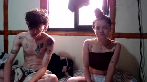 Mia  Sam online show from 5, 1, 2026