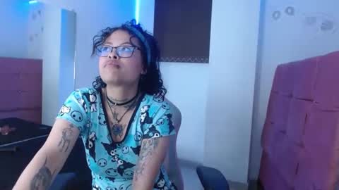 MIA VELEZ online show from 23, 1, 2025