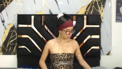 miahotcs online show from 9, 5, 2026