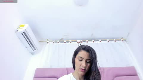 Snapshot of miajhonsonx chatting on 7, 5, 2026 miajhonsonx online show from 7, 5, 2026