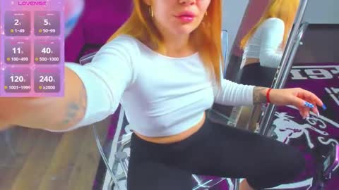 Mia Kittyy online show from 5, 11, 2025