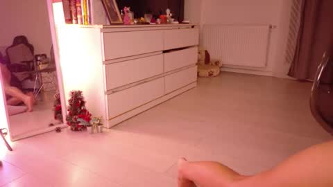 Mia online show from 21, 12, 2025