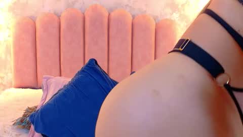 Snapshot of mialaurents chatting on 6, 3, 2026 Mia online show from 6, 3, 2026