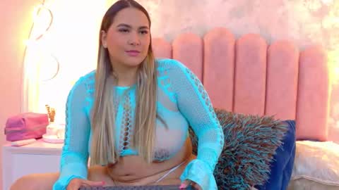 Mia online show from 10, 5, 2026
