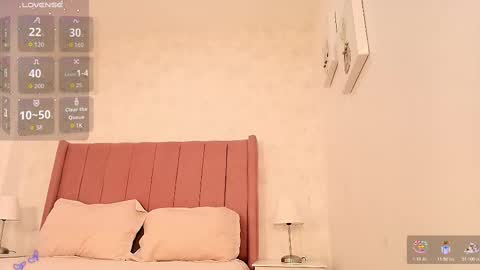 Snapshot of mialopez__ chatting on 15, 11, 2025 Mia Lopez online show from 15, 11, 2025