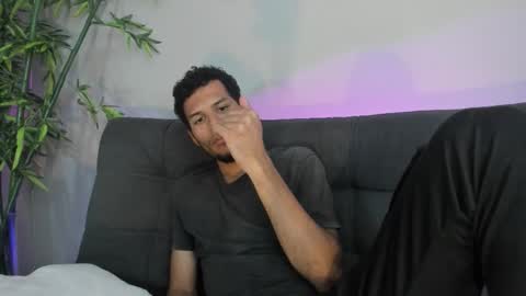 Snapshot of mialuxx chatting on 26, 10, 2025 Mia online show from 26, 10, 2025